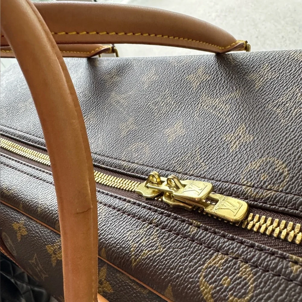 Louis Vuitton Luxury Brown Monogram Luggage Bag in Excellent Condition